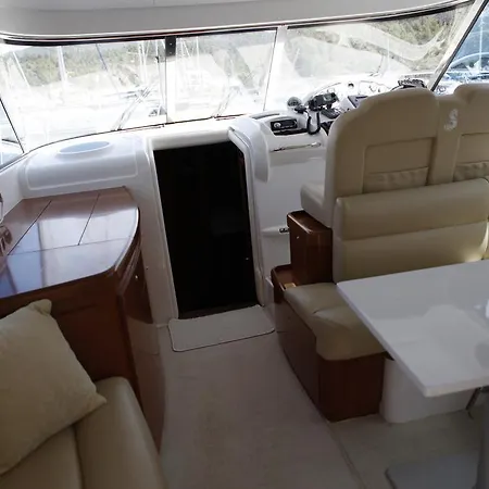 Antares 12 Luxury Yacht Hotel na wodzie Neos Marmaras