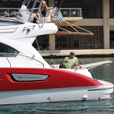 Antares 12 Luxury Yacht Hotel na wodzie *