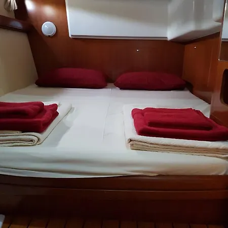 Hotel na wodzie Antares 12 Luxury Yacht