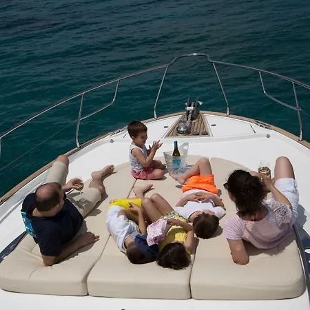 Hotel na wodzie Antares 12 Luxury Yacht Neos Marmaras