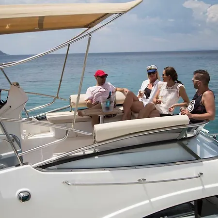 Hotel na wodzie Antares 12 Luxury Yacht